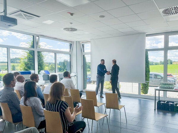 Preisübergabe QIAGEN Supplier Award 2024