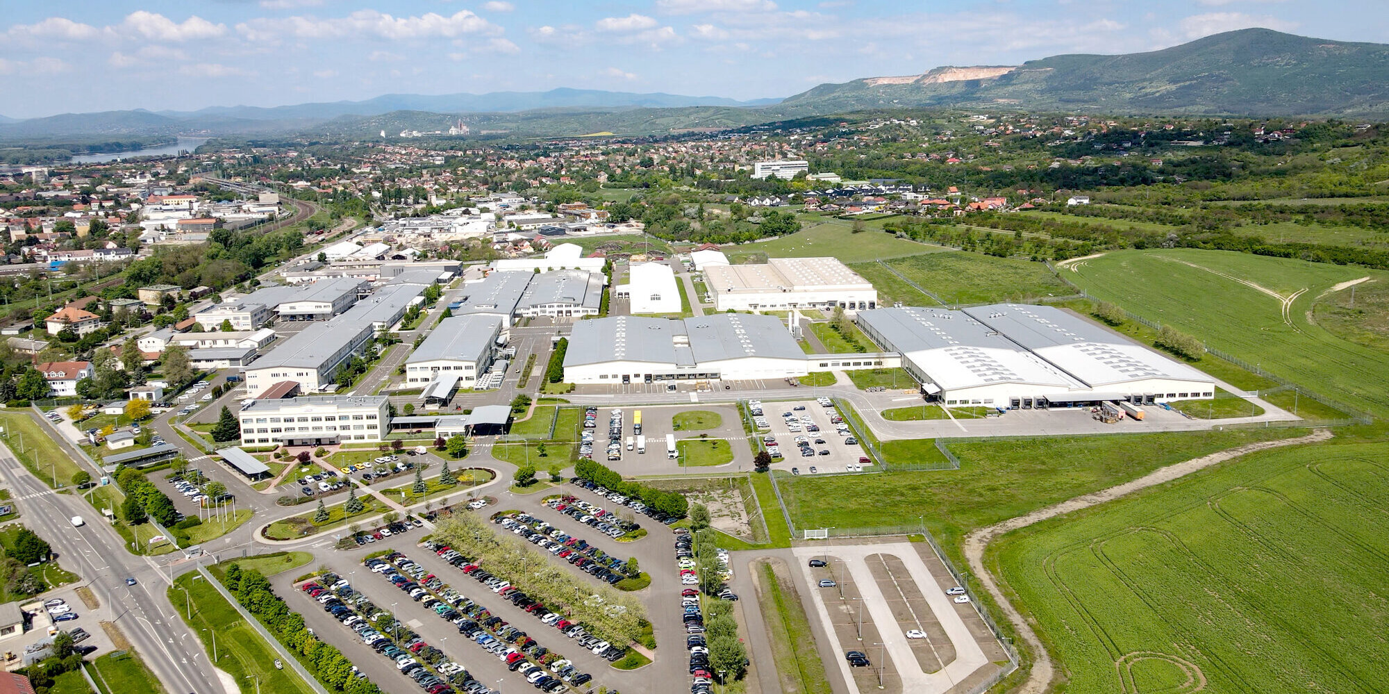 Zollner Elektronik AG - Standort Vác, Ungarn