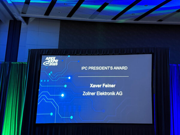 Präsentationsbildschirm mit der Aufschrift: IPC President´s Award Xaver Feiner Zollner Elektronik AG