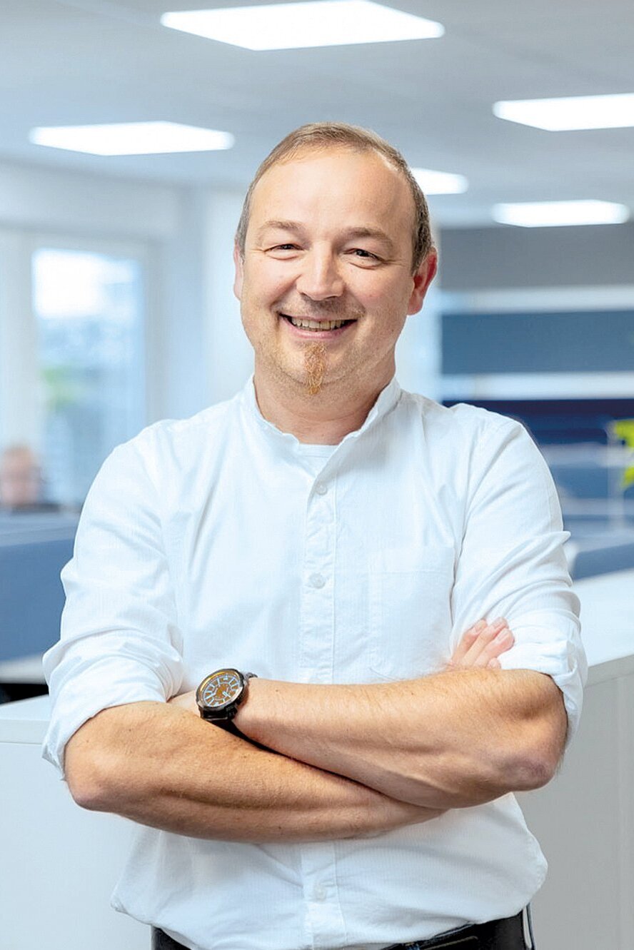 Direkteinstieg - Mitarbeiter bei Zollner im Büro