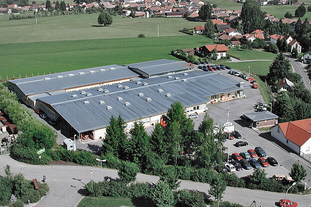 Zweigwerk Neukirchen wird gegründet 1991.